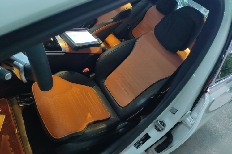 奔驰C级 2023款 C 260 L 运动版局部细节19