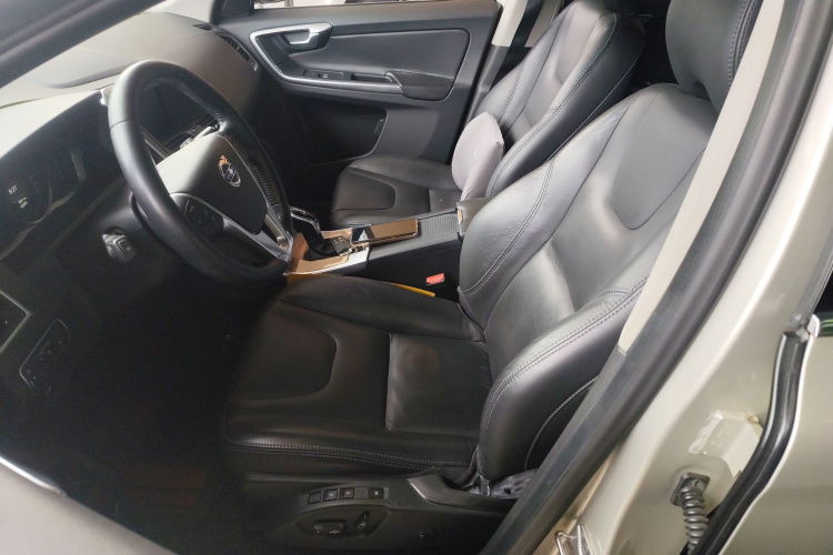 沃尔沃XC60 2017款 T5 智进版局部细节19