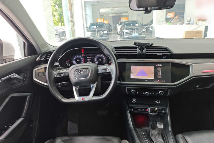 奥迪Q3 Sportback 2020款 40 TFSI 时尚型中控内饰7002