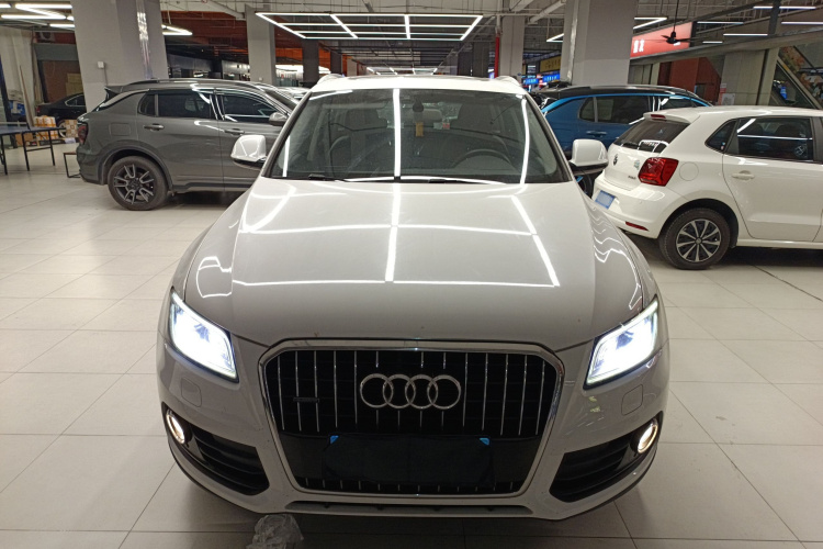 奥迪Q5 2016款 40 TFSI 进取型车身外观2