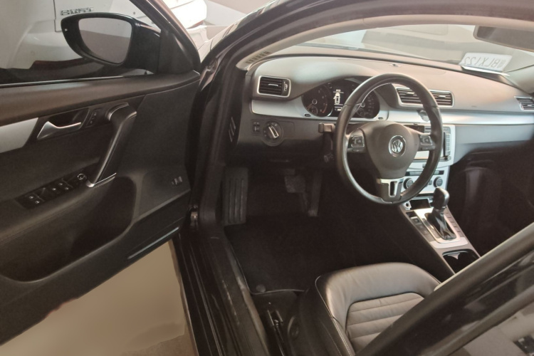 大众 迈腾 2015款 1.8TSI 领先型中控内饰7003