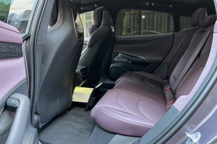 小米汽车 小米SU7 2024款 四驱超长续航高阶智驾Max版中控内饰7008