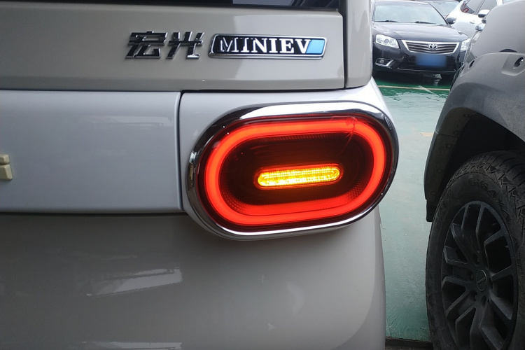 五菱汽车 宏光MINIEV 2024款 第三代 215km 进阶版车身外观6006