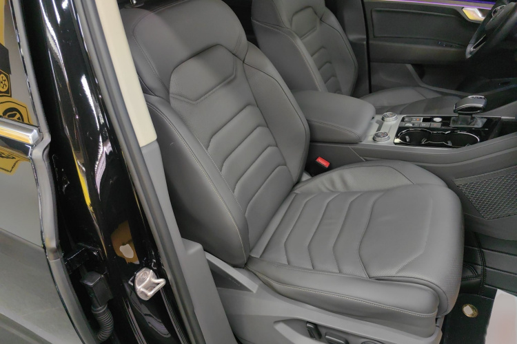 大众 途锐 2023款 3.0TSI 锐享版 经典运动套装局部细节41