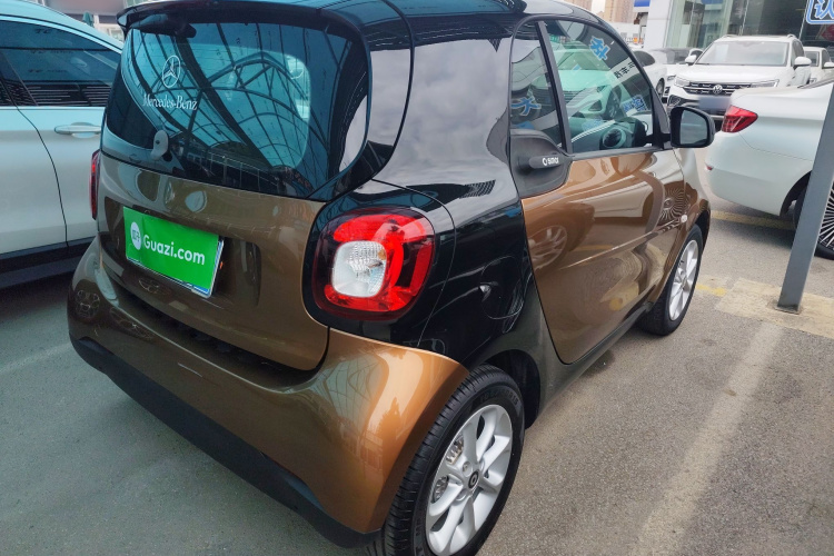 smart fortwo 2015款 1.0L 52千瓦硬顶灵动版车身外观6005