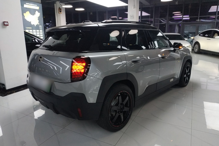 电动MINI ACEMAN 2024款 E 经典派车身外观7