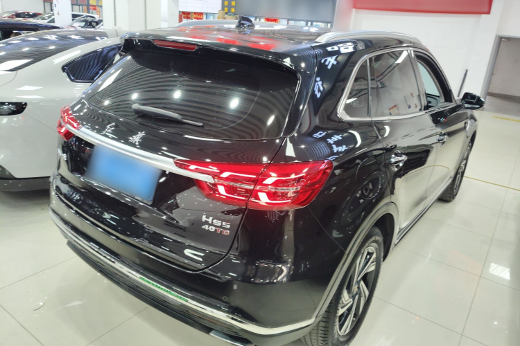 红旗HS5 2022款 改款 2.0T 智联旗享版车身外观7