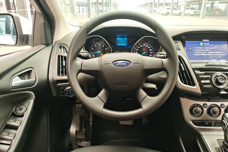 福特 福克斯 2012款 两厢 1.6L 自动舒适型中控内饰13