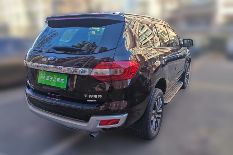 福特 撼路者 2020款 2.3T 汽油自动四驱旗舰版 7座车身外观7