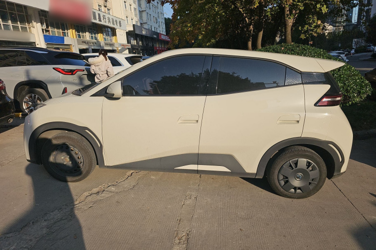 比亚迪 海鸥 2025款 305km 活力版车身外观4