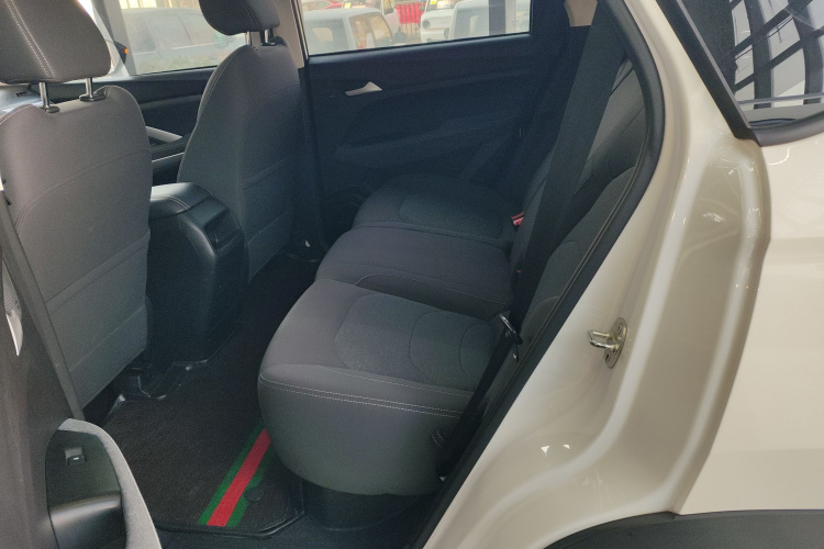 宝骏530 2021款 全球车周年纪念版 1.5T 手动舒适型 5座中控内饰21