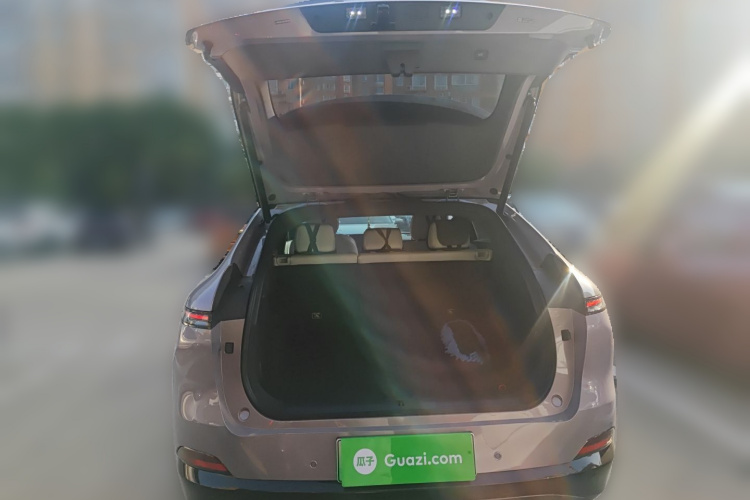 小鹏G6 2025款 625 长续航 Max 科技版中控内饰23