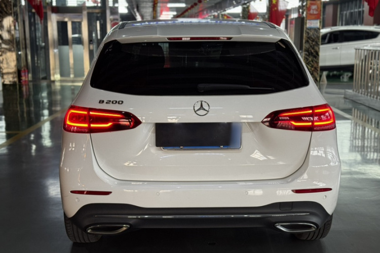 奔驰B级 2020款 B 200 动感型车身外观6001