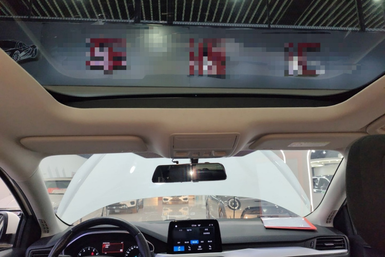 福特 福克斯 2020款 三厢 1.5L 自动锋跃型中控内饰22