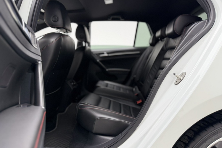 大众 高尔夫GTI 2016款 2.0TSI GTI中控内饰7001