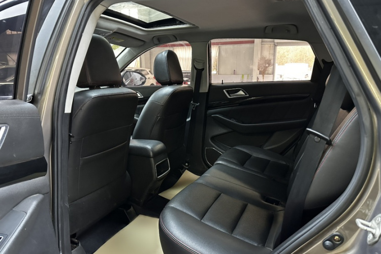 猎豹汽车 猎豹CS10 2017款 2.0T 自动都市型中控内饰7003