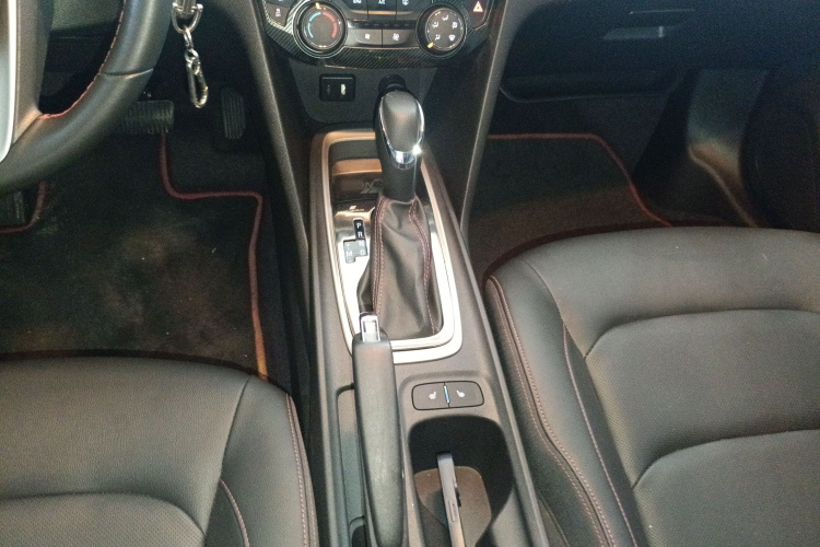 雪佛兰 科鲁泽 2020款 轻混 RS 330T 自动痛快版局部细节18