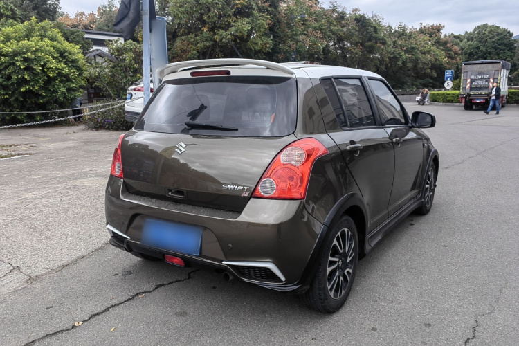 铃木 雨燕 2013款 1.5L 自动20周年限量版车身外观6003