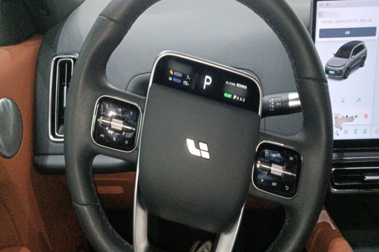 理想汽车 理想L8 2023款 Air中控内饰13