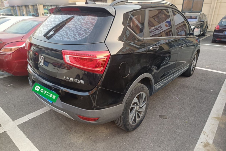 宝骏560 2017款 律动版 1.5T 手动乐享型车身外观6005