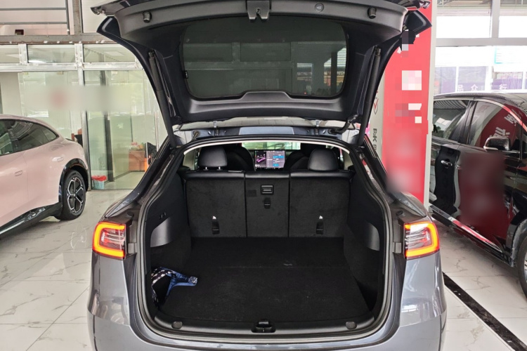 特斯拉 Model Y 2022款 长续航全轮驱动版机舱底盘23