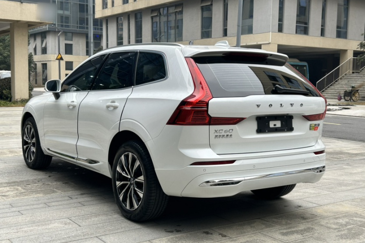 沃尔沃XC60 2025款 B5 四驱智远豪华版车身外观6003