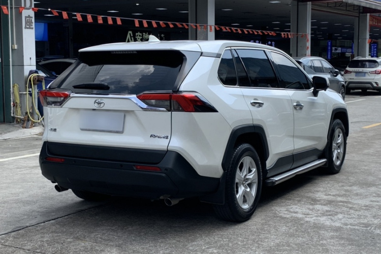 丰田 RAV4荣放 2020款 2.0L CVT两驱都市版车身外观6005