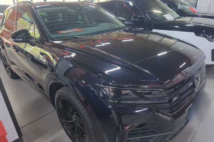 大众 途锐  3.0TSI 锐享版 曜黑运动套装车身外观6002