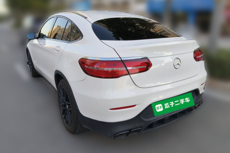 奔驰GLC轿跑 2017款 GLC 200 4MATIC 轿跑SUV车身外观5