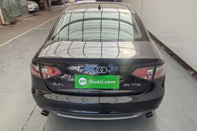 奥迪A4L 2012款 2.0 TFSI 自动运动型车身外观6012