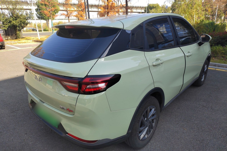 哪吒汽车 哪吒AYA 2023款 318 Lite车身外观6005