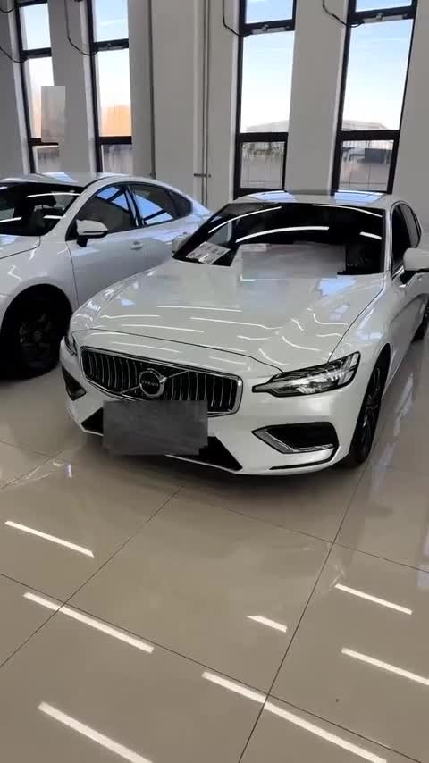 沃尔沃S60 2022款 B4 智逸豪华版讲解2