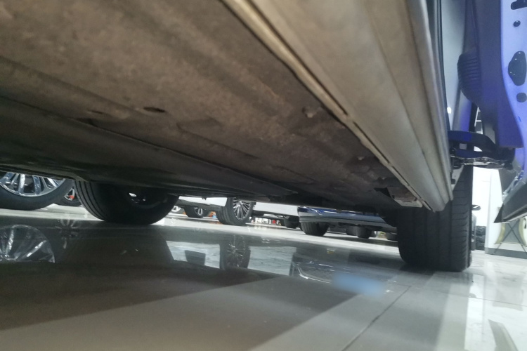 腾势D9 2024款 DM-i 980 四驱旗舰型局部细节9002