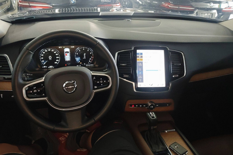 沃尔沃XC90 2020款 T6 智逸豪华版 7座中控内饰7002