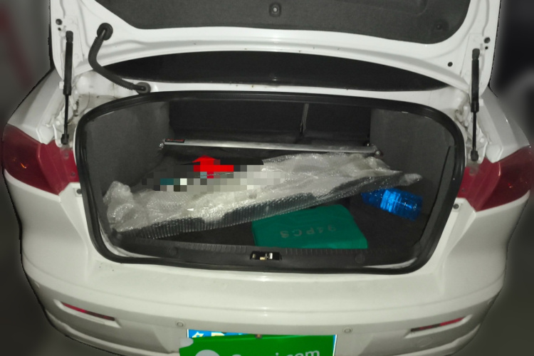 三菱 翼神 2012款 时尚版 1.8L 手动舒适型中控内饰23