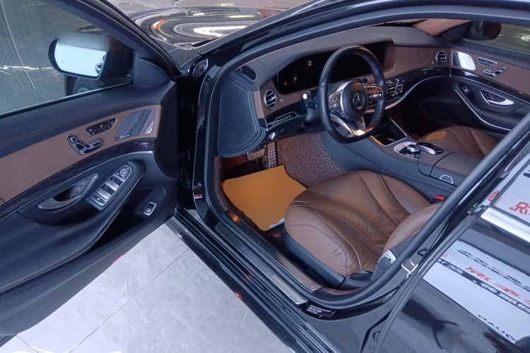 奔驰S级 2018款 S 450 L 4MATIC 卓越特别版中控内饰7003