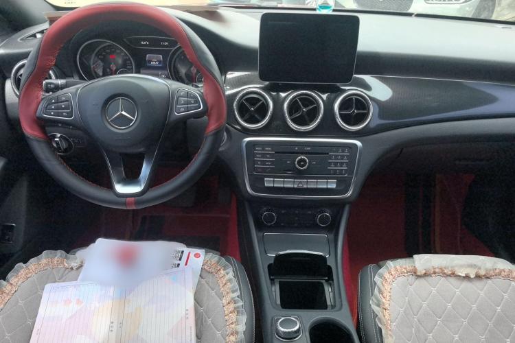 奔驰CLA 2017款 CLA 180中控内饰7003