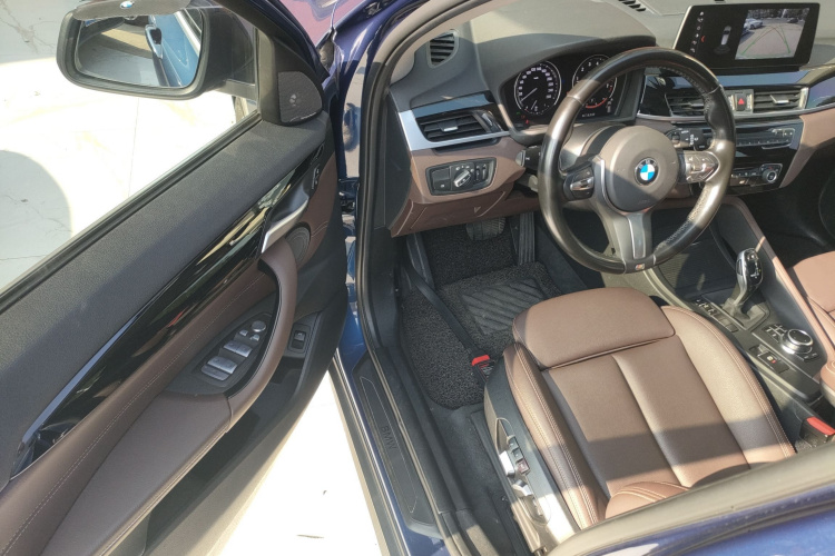 宝马X1 2021款 sDrive25Li 领先型中控内饰7003