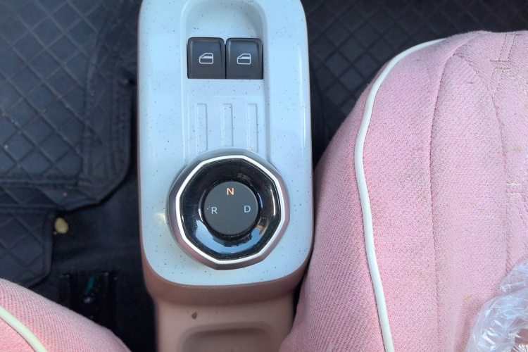 吉利银河 2023款 熊猫mini 200km 耐力熊局部细节18