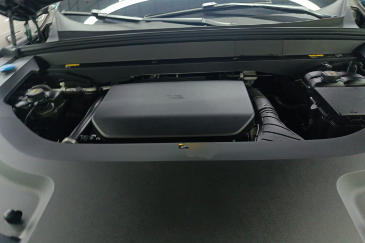 理想汽车 理想L9 2024款 Ultra机舱底盘24