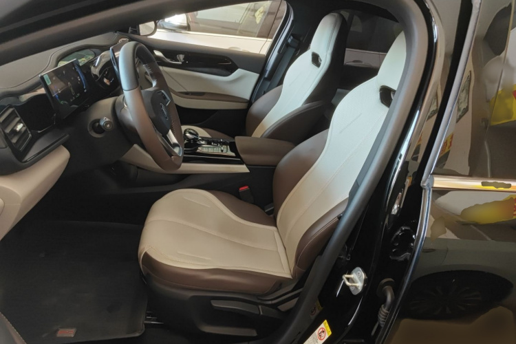 比亚迪 秦PLUS 2023款 冠军版 DM-i 55KM领先型局部细节19