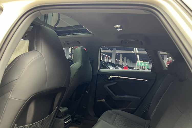 奥迪A3 2024款 Sportback 35 TFSI 豪华运动型中控内饰7008