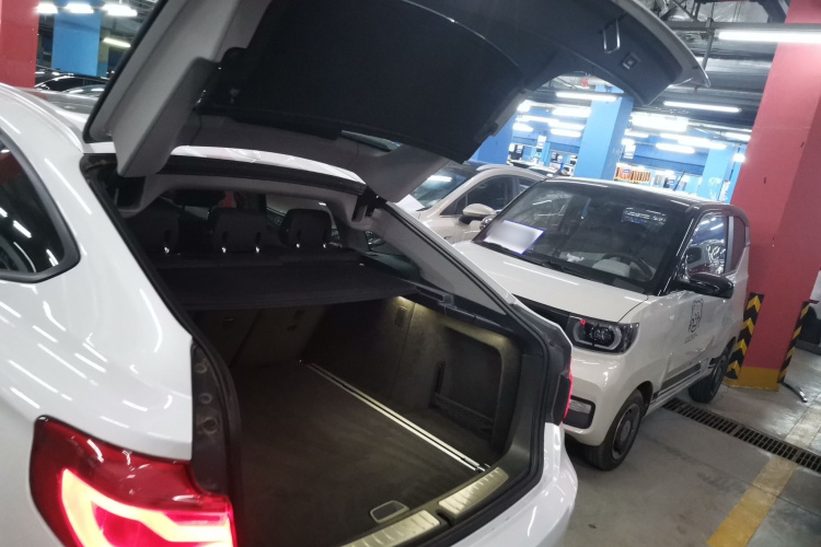 宝马3系GT 2018款 320i 时尚型局部细节23