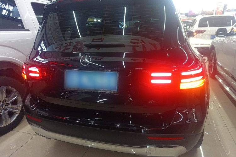 奔驰GLB 2024款 GLB 220 时尚型车身外观6004