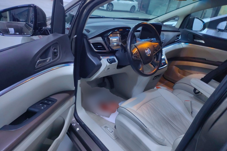 别克GL8 2022款 陆上公务舱 652T 豪华型中控内饰20