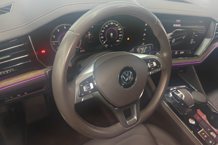 大众 途锐 2019款 2.0TSI 锐翼版 国V中控内饰12