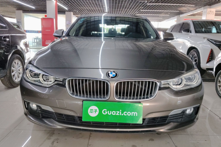 宝马3系 2018款 320Li 时尚型车身外观2