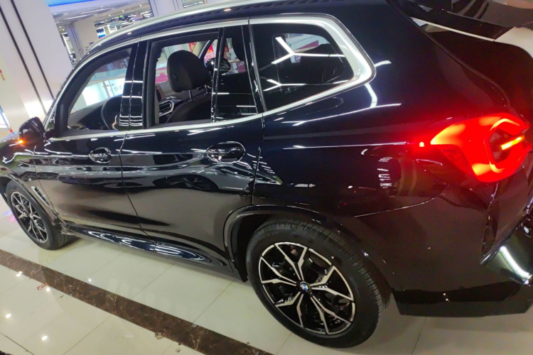 宝马X3 2022款 xDrive25i M运动套装车身外观6003