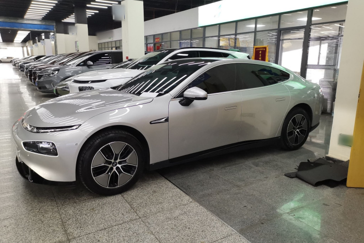 小鹏P7 2024款 P7i 550 Pro车身外观6003