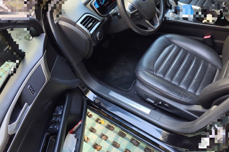 福特 蒙迪欧 2013款 2.0L GTDi200豪华型中控内饰20